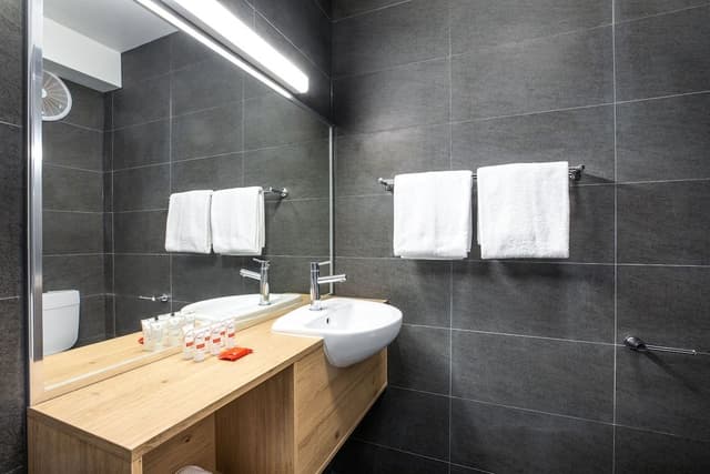 One Bedroom Apartment