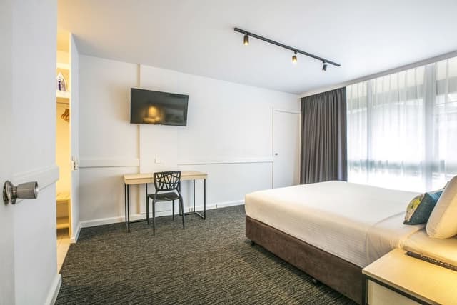One Bedroom Apartment