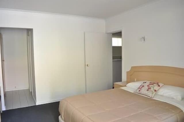 One Bedroom Apartment