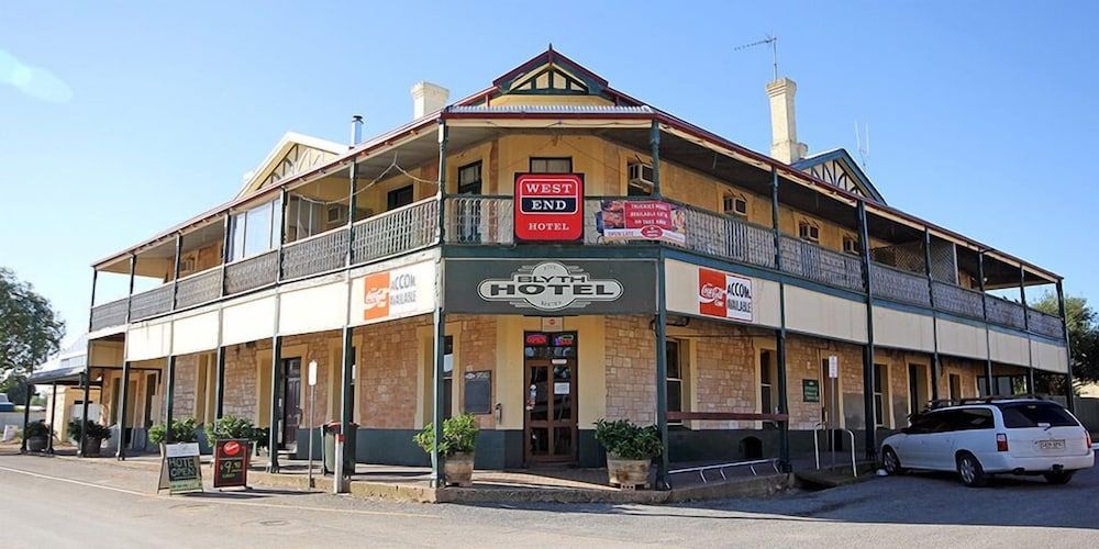 Blyth Hotel1