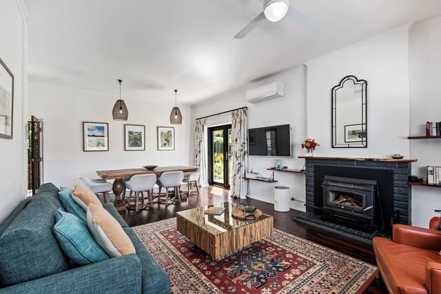 Self-contained House with 2 Bedrooms