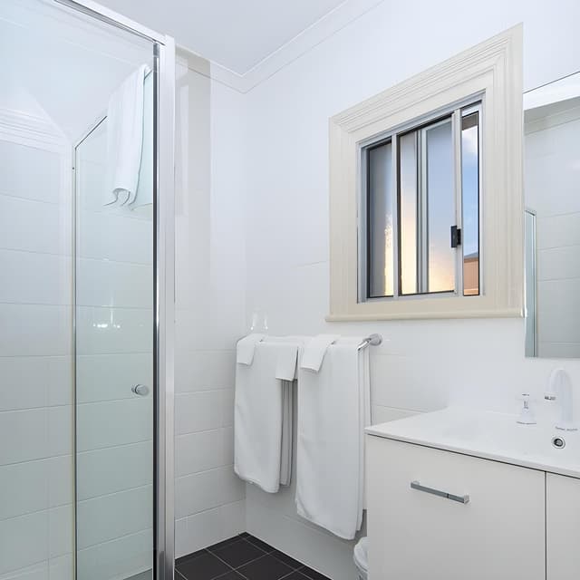 Two-Bedroom Apartment - Split Level