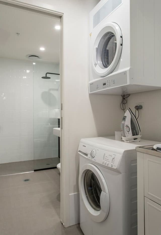 2 Bedroom 2 Bathroom Apartment with Balcony and City Facing