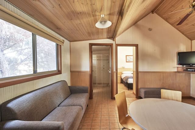 Miners 1 Bedroom Hut