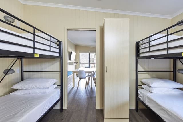 Quartz 3 Bedroom Cabin