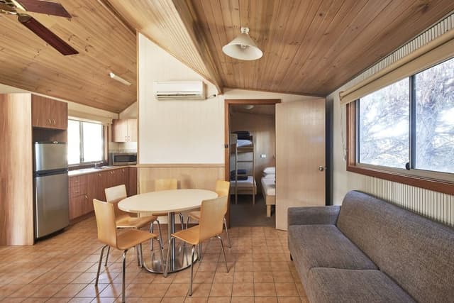 Miners 1 Bedroom Hut