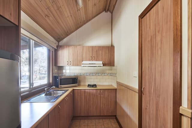 Miners 1 Bedroom Hut