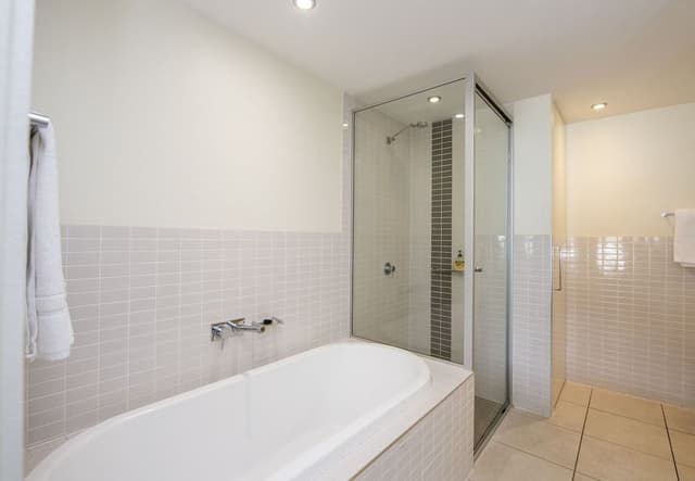 Studio (Unit 1311)