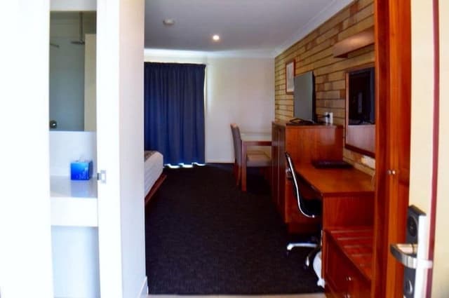 Double Room, 1 King Bed