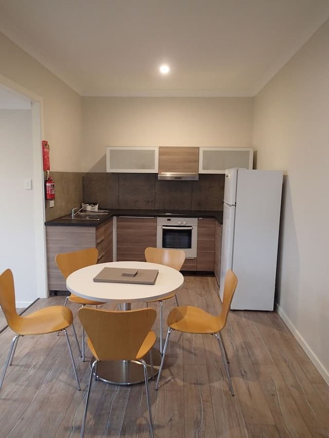 2 Bedroom Apartment (#3) - (2 Double and 1 Single Bed)