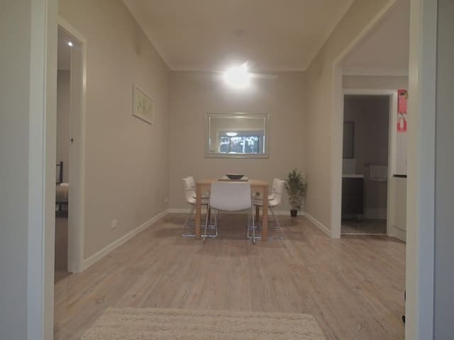 2 Bedroom Apartment (#1) - (2 Queen and 1 Single Bed)