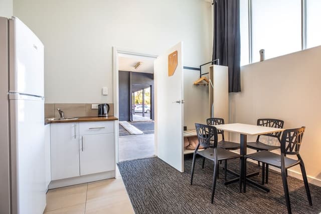 One Bedroom Apartment