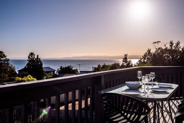 4 Bedroom Family House with stunning Ocean Views