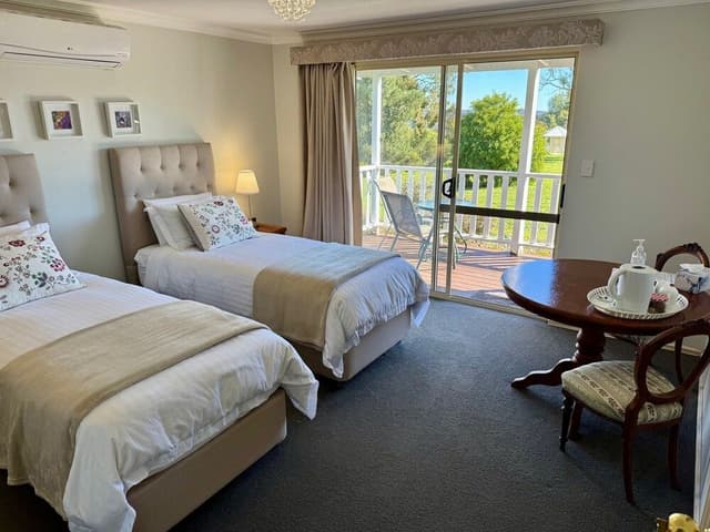 Twin Room with Ensuite & Balcony