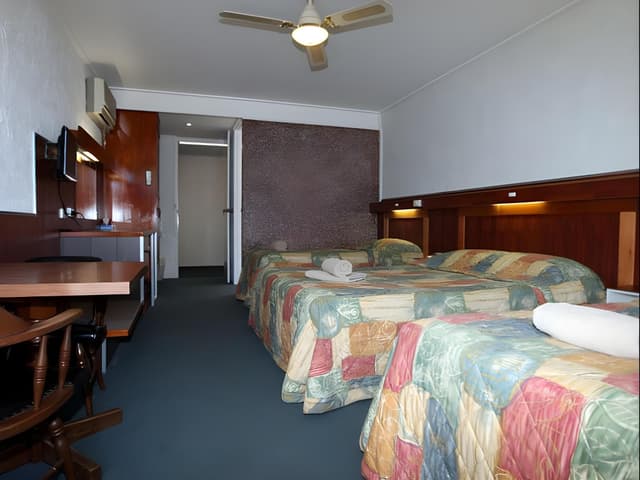 Triple Room