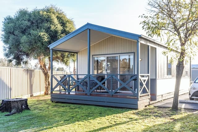Executive Cabin
