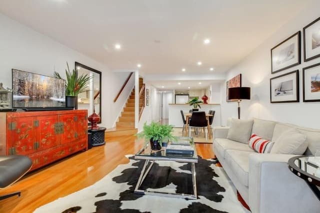 Family Room (River View)