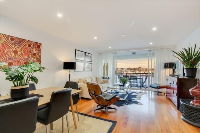 Family Room (River View)