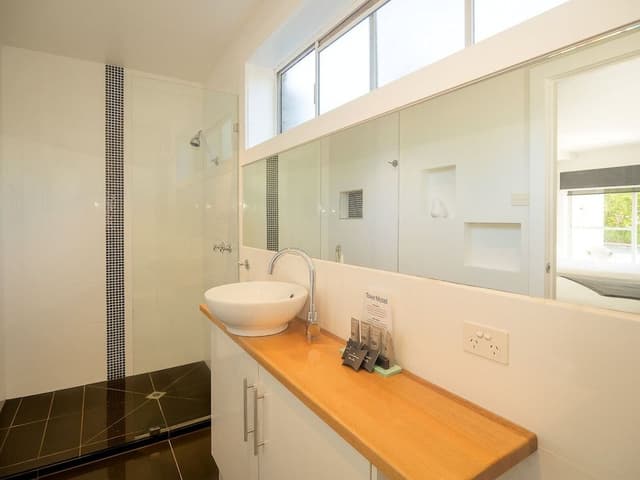 Deluxe Room, Non Smoking (King Deluxe Family Midwk)