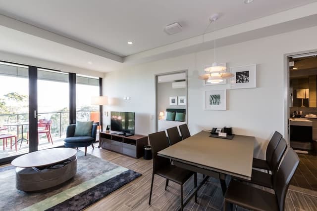 2 Bedroom Lyndhurst Suite (Balcony)