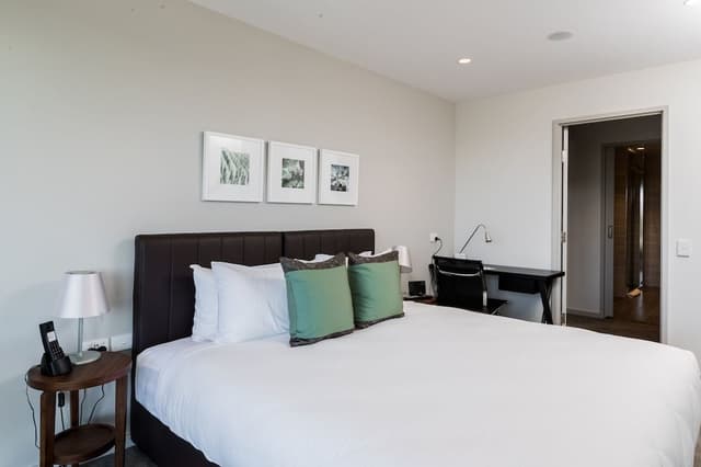 2 Bedroom Lyndhurst Suite (Balcony)