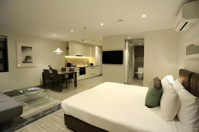 Studio Panoramic Suite