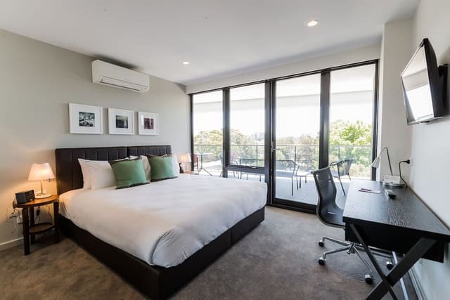 1 Bedroom Bournemouth Suite (Balcony)