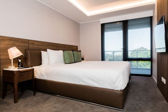 2 Bedroom Lyndhurst Suite (Balcony)