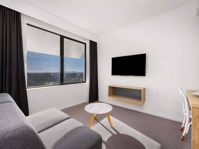 Suite (1 King Bed or 2 Twin Beds)