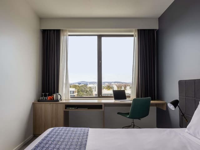 Deluxe Studio, 1 King Bed
