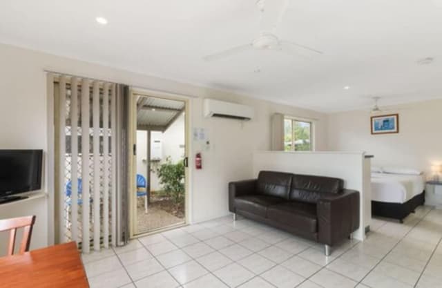 Economy Studio Cabin