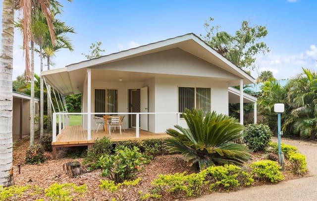 Deluxe 2 Bedroom Cabin
