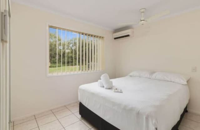 Deluxe 2 Bedroom Cabin
