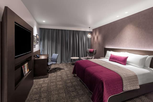 Executive King Room