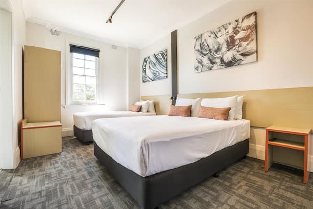Queen and Single Room