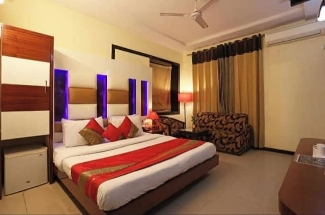 Deluxe Double or Twin Room