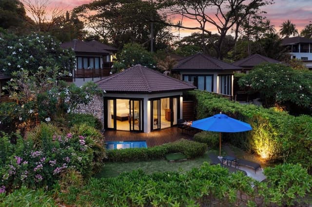 Villa, Beachfront