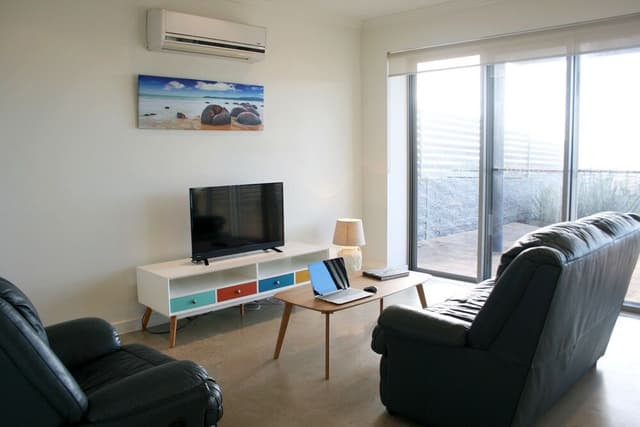 Luxury Apartment, 4 Bedrooms, Balcony, Ocean View (36)
