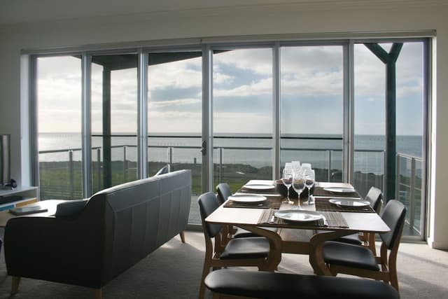 Luxury Apartment, 4 Bedrooms, Balcony, Ocean View (36)