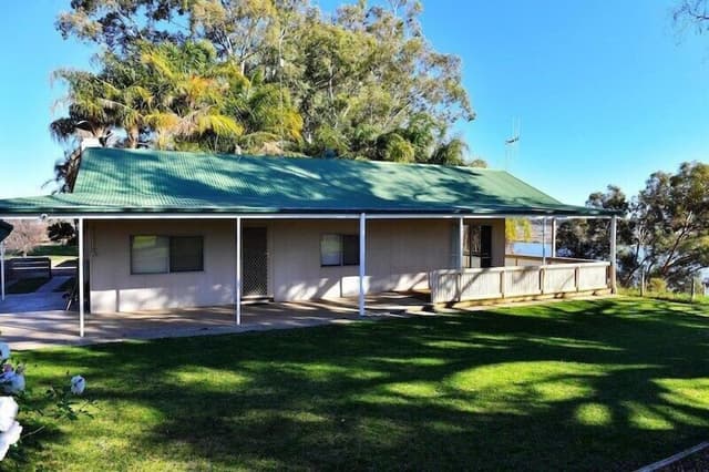 Family Cottage, 4 Bedrooms (Reflections)