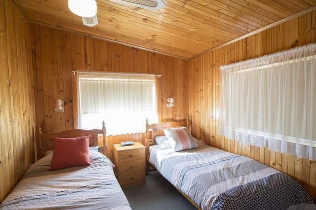 Family Cottage, 4 Bedrooms (Reflections)