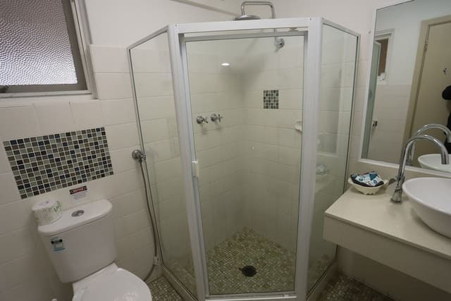 Deluxe Queen Room (Not Pet Friendly)