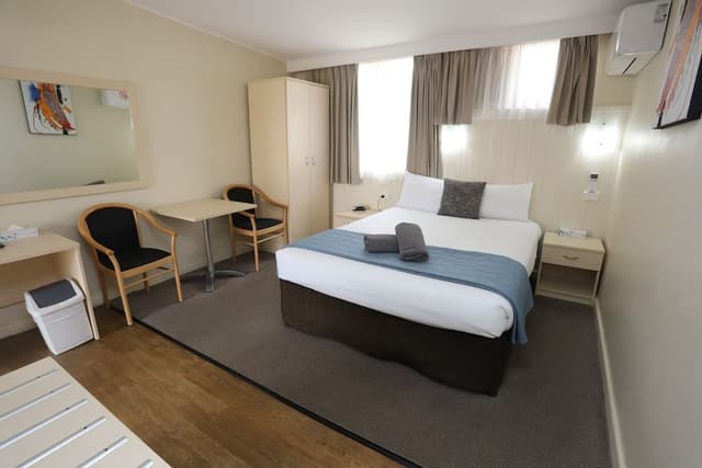 Executive Room, 1 Queen Bed, Non Smoking (Not Pet Friendly)