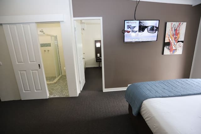 2Bdrm Suite - Non Pet Friendly