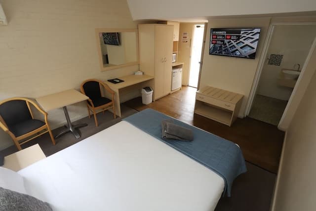 Executive Room, 1 Queen Bed, Non Smoking (Not Pet Friendly)