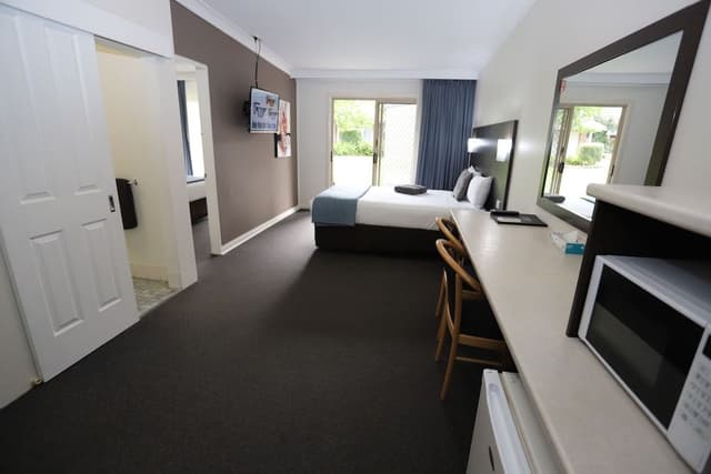 2Bdrm Suite - Non Pet Friendly