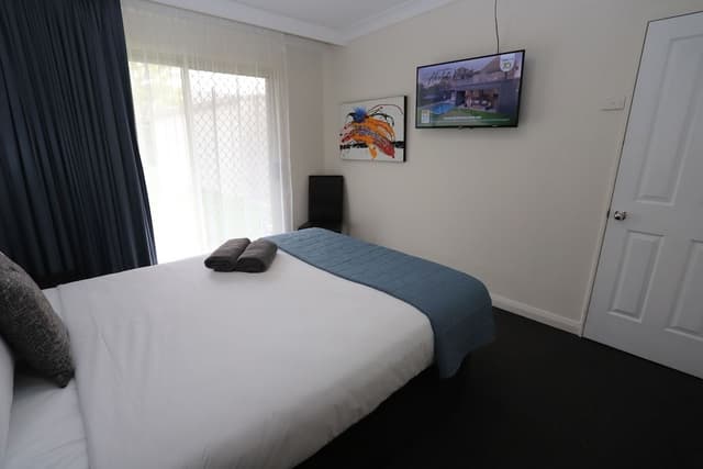 2Bdrm Suite - Non Pet Friendly