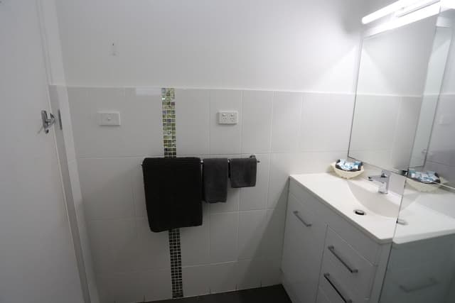 Deluxe Queen Room (Not Pet Friendly)