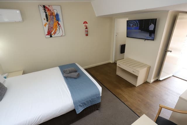 Executive Room, 1 Queen Bed, Non Smoking (Not Pet Friendly)