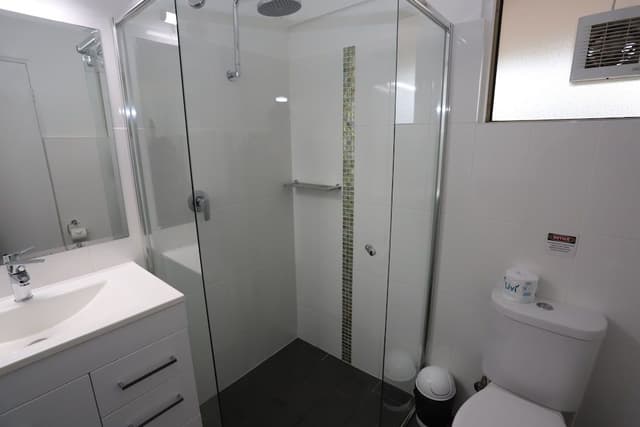 Deluxe Queen Room (Not Pet Friendly)